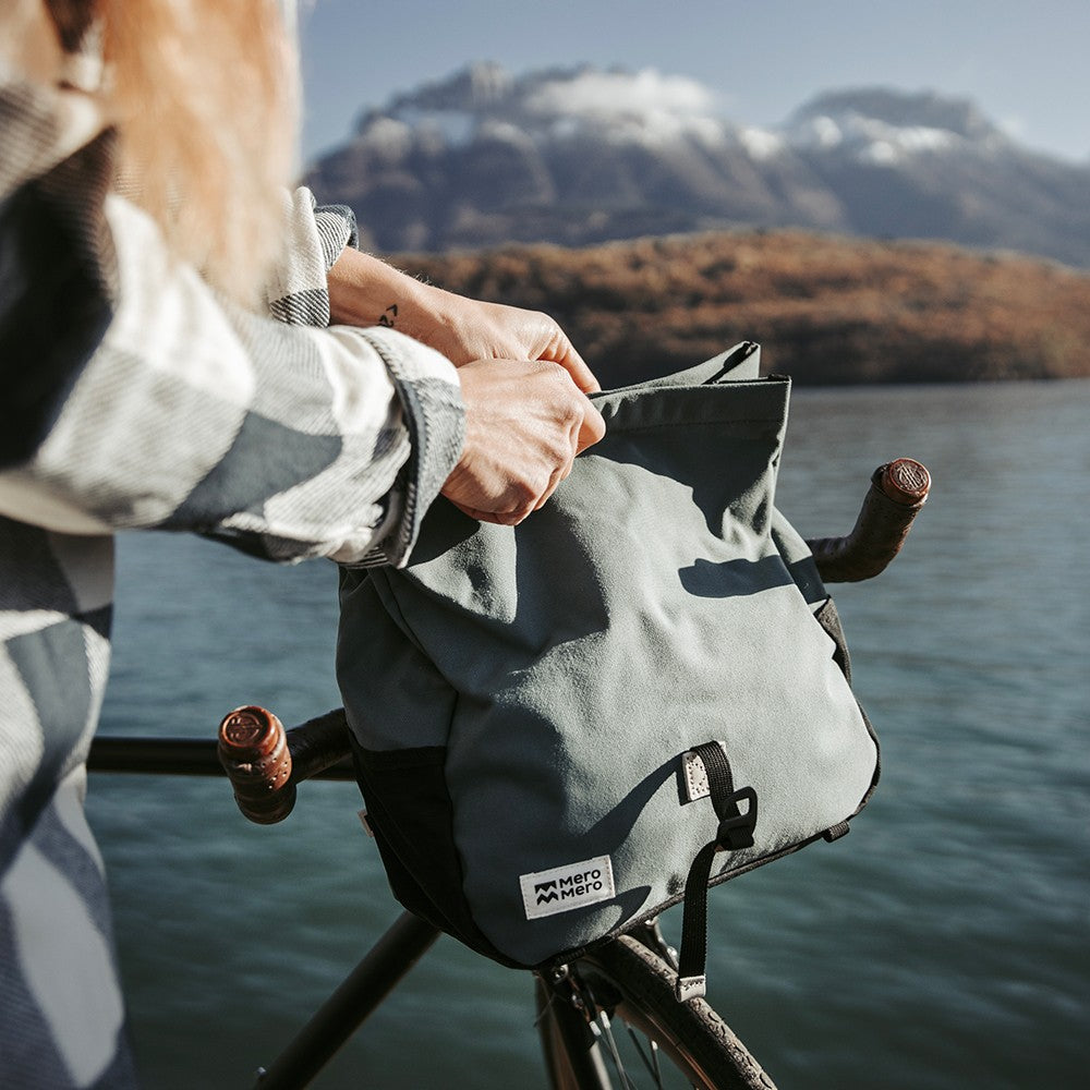 MeroMero - Piha 2-in-1 Bike Hip Pack and Handlebar Bag Blossom Pink